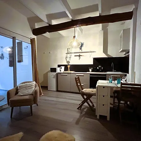 L'agreable Cocon D'aicard A Village 아파트 봄레미모사